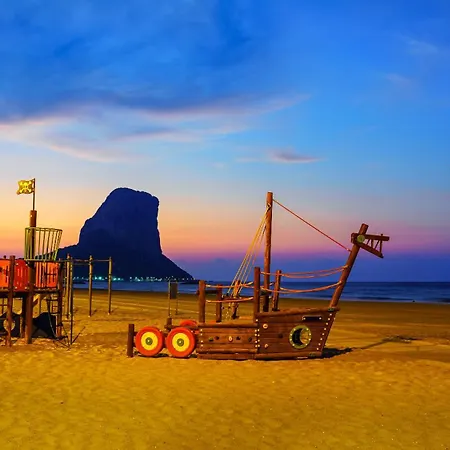 Casa Sunrise - Costa Blanca House With Rooftop, 5 Swimming Pools And Panoramic Sea- And Views At Penon De Ifach Calpe