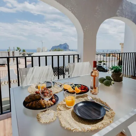 Casa Sunrise - Costa Blanca House With Rooftop, 5 Swimming Pools And Panoramic Sea- And Views At Penon De Ifach