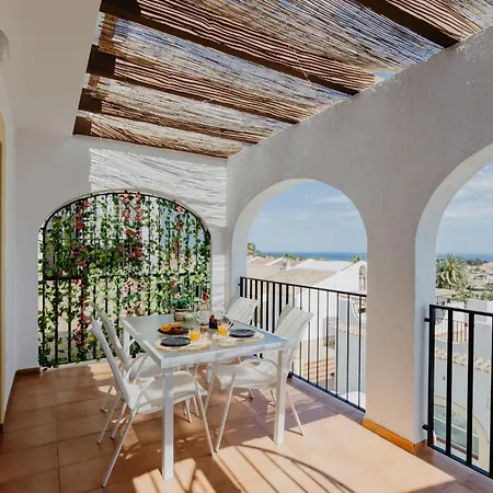 Casa Sunrise - Costa Blanca House With Rooftop, 5 Swimming Pools And Panoramic Sea- And Views At Penon De Ifach *